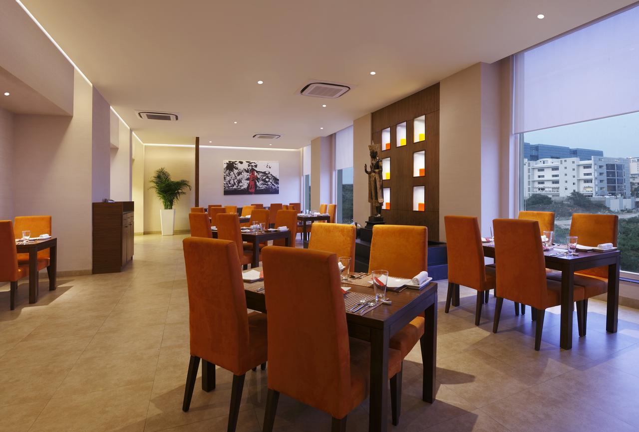Lemon Tree Hotel, Gachibowli, Hyderabad Exterior foto